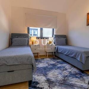 ISTRA, MARČANA - Kuća s bazenom na rubu naselja