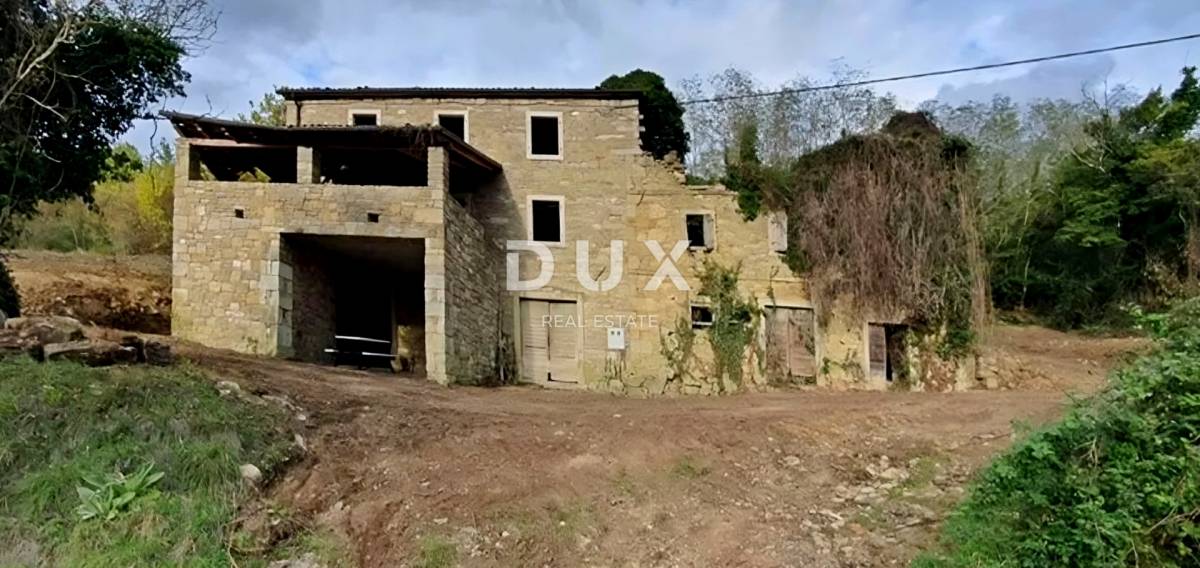 ISTRA, MOTOVUN - Samostojeća kamena kuća na osami