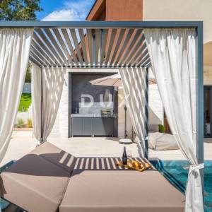 ISTRA, POREČ - Dizajnerska kuća s bazenom