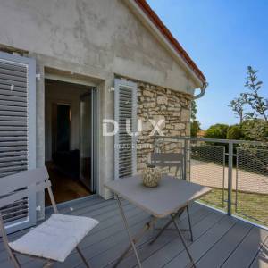 ISTRA, POREČ - Kamena vila na rubu naselja