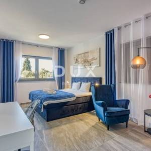 ISTRA, POREČ - Luksuzna dvojna kuća s bazenom, saunom i jacuzzijem, 260m2
