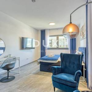 ISTRA, POREČ - Luksuzna dvojna kuća s bazenom, saunom i jacuzzijem, 260m2