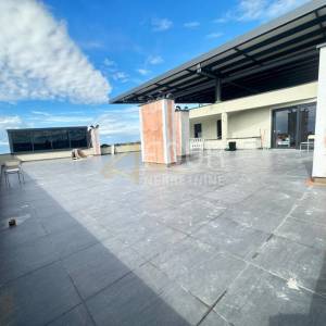 Istra, Poreč, moderna i kvalitetna novogradnja, 2s+db