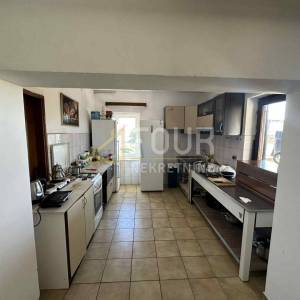 Istra, Poreč, samostojeća apartmanska kuća, 750m2