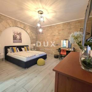 ISTRA, PULA, CENTAR - 2SS+DB uređen stan na atraktivnoj lokaciji u centru grada