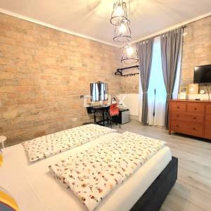 ISTRA, PULA, CENTAR - 2SS+DB uređen stan na atraktivnoj lokaciji u centru grada