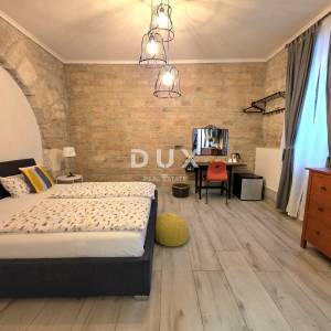 ISTRA, PULA, CENTAR - 2SS+DB uređen stan na atraktivnoj lokaciji u centru grada