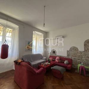 Istra, Pula, Centar, 3s+db, 114.50m2, terasa