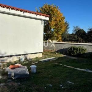 ISTRA, PULA - Montažna prizemnica- ROH BAU blizu grada! MOGUĆNOST ZAMJENE ZA STAN!
