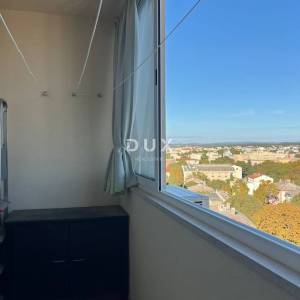 ISTRA, PULA - Stan na 12. katu s panoramskim pogledom na najtraženijoj lokaciji u Puli! 