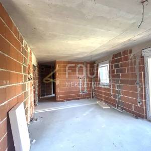 Istra, Pula, Valdabek, 2s+db, 54.98m2, terasa