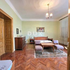 ISTRA, PULA, VERUDA - 3SS+DB Prostrani stan u austrougarskoj vili s garažom i vrtom, 136 m²