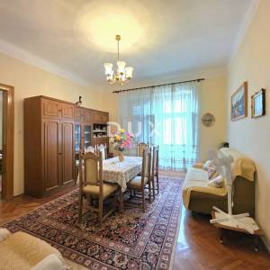 ISTRA, PULA, VERUDA - 3SS+DB Prostrani stan u austrougarskoj vili s garažom i vrtom, 136 m²