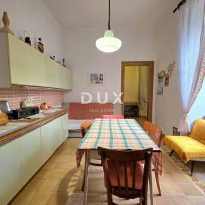 ISTRA, PULA, VERUDA - 3SS+DB Prostrani stan u austrougarskoj vili s garažom i vrtom, 136 m²