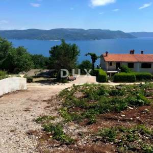ISTRA, RABAC - Dva zemljišta s građevinskim dozvolama i pogledom na more