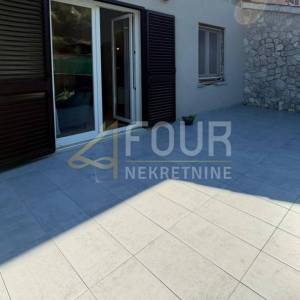 Istra, Raša, stan, 2s+db, 48.65m2, terasa