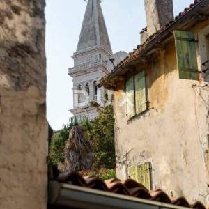 ISTRA, ROVINJ - 2SS+DB dizajnerski stan u strogom centru grada