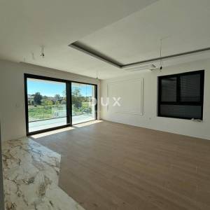 ISTRA, ŠTINJAN Atraktivan penthouse vrhunske kvalitete!