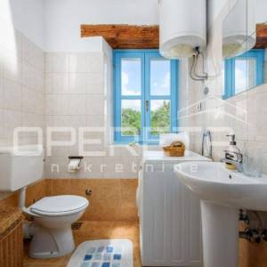 ISTRA, SVETI LOVREČ - Kamena kuća s bazenom