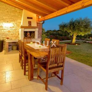 ISTRA, SVETI LOVREČ - Vila s autentičnim istarskim šarmom – spoj tradicije i elegancije