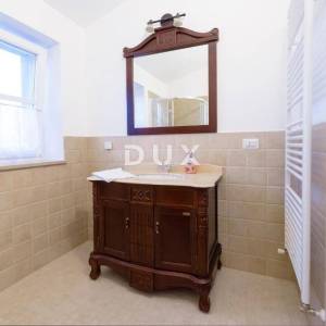 ISTRA, SVETI LOVREČ - Vila s autentičnim istarskim šarmom – spoj tradicije i elegancije