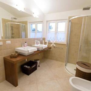 ISTRA, SVETI LOVREČ - Vila s autentičnim istarskim šarmom – spoj tradicije i elegancije