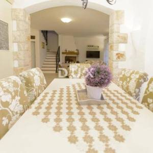 ISTRA, SVETI LOVREČ - Vila s autentičnim istarskim šarmom – spoj tradicije i elegancije