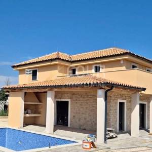 Istra, Svetvinčenat, samostojeća kuća s bazenom