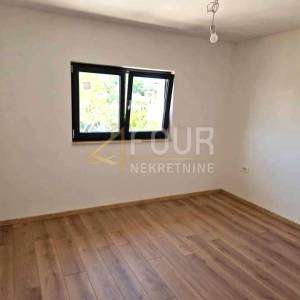 Istra, Svetvinčenat, samostojeća kuća s bazenom