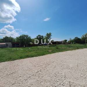 ISTRA, SVETVINČENAT - Tri zemljišta s pravomoćnim dozvolama