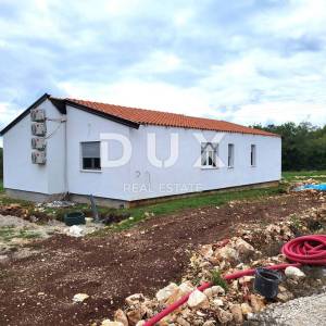 ISTRA, TINJAN - Montažna prizemnica s bazenom 
