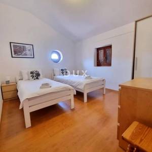 ISTRA, VIŠNJAN - Kuća s bazenom