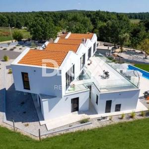 ISTRA, VIŠNJAN – Luksuzna dizajnerska vila s 6 spavaćih soba, bazenom i velikom okućnicom