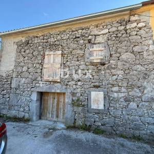 ISTRA,LANIŠĆE (OKOLICA) - Djelomično adaptirana kamena kuća