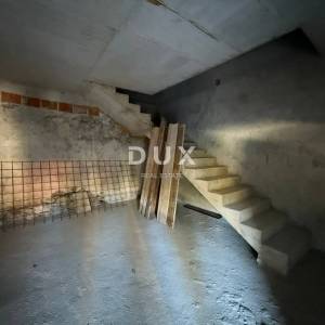 ISTRA,LANIŠĆE (OKOLICA) - Djelomično adaptirana kamena kuća