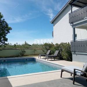 ISTRA,VALTURA - Apartmanska kuća