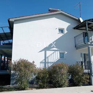 ISTRA,VALTURA - Apartmanska kuća