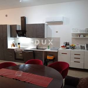 ISTRA,VALTURA - Apartmanska kuća