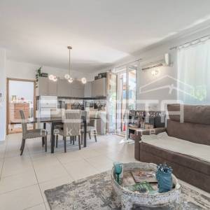Istria, near Poreč – Two-bedroom ground floor apartment with garden