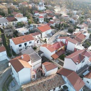 Jadranovo kuća sa pet jedinica