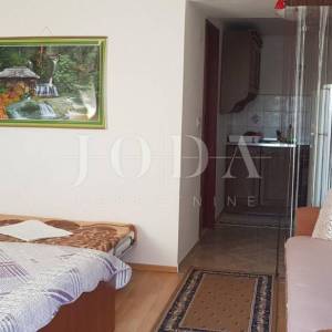 Jadranovo kuća sa tri stana