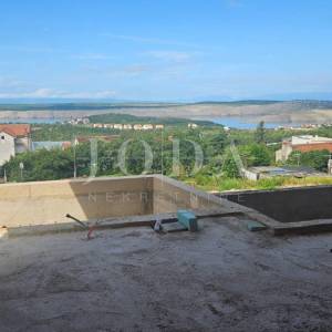 Jadranovo, moderna dvojna kuća s bazenom u roh bau