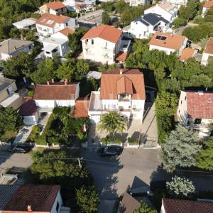 Jadranovo moderno uređen stan 200m od mora
