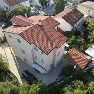 Jadranovo moderno uređen stan 200m od mora