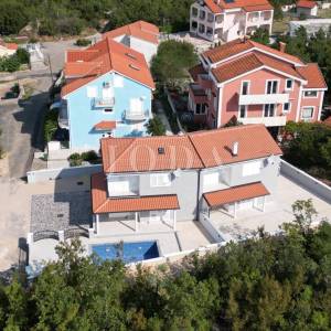 Jadranovo novogradnja sa bazenom