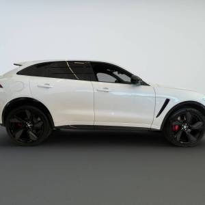 Jaguar F-Pace SVR 5.0 550HP AWD A8
