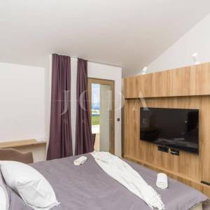 Jedinstvena vila s bazenom 
