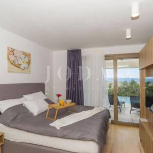 Jedinstvena vila s bazenom 