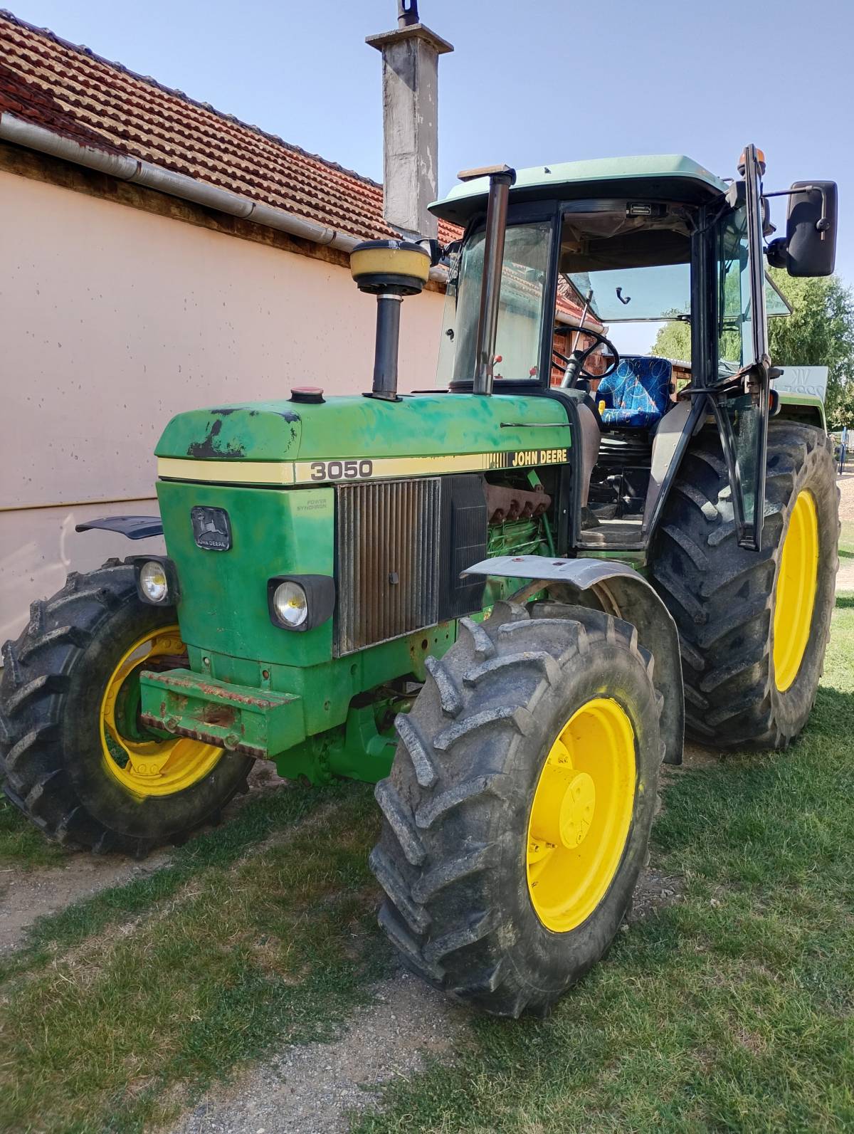 John Deere 3050