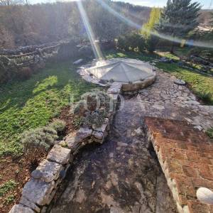 Kamena kuća s bazenom na mirnoj lokaciji, okolica Dobrinja - otok Krk